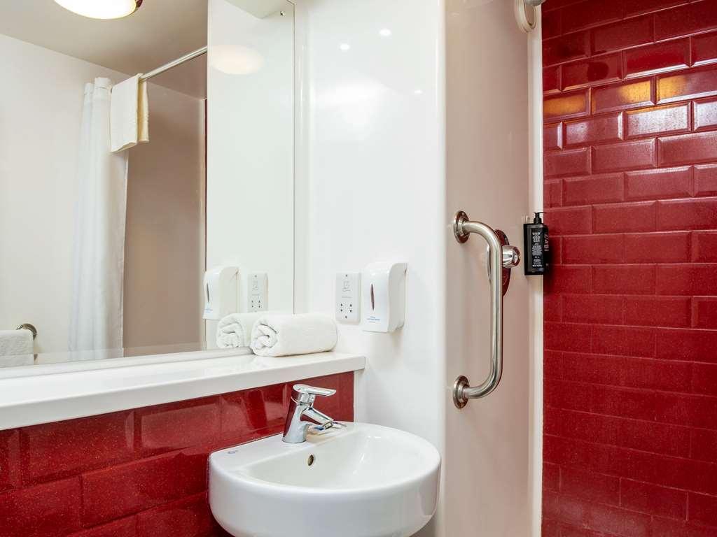 Ibis Budget West Thurrock Grays Экстерьер фото